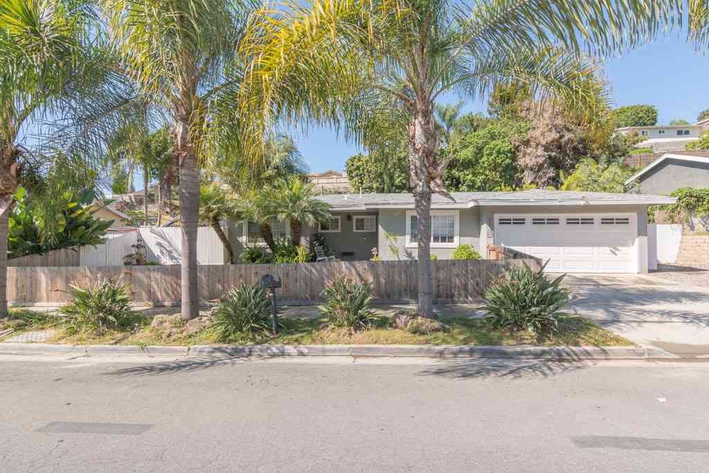 Homes For Sale - 403 Foussat<br/> Oceanside, CA 92054