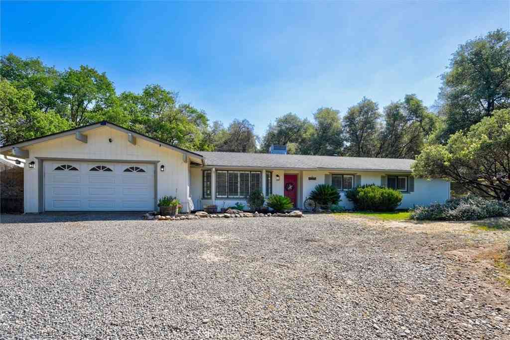 Homes For Sale - 31447 Mohawk<br/> Coarsegold, CA 93614