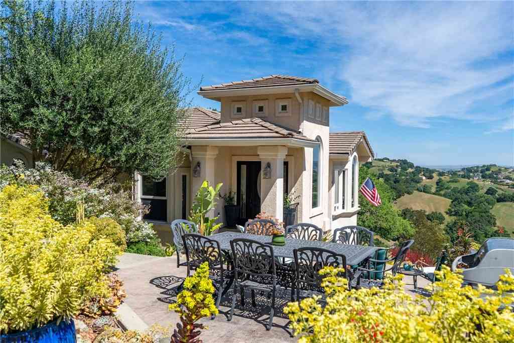Homes For Sale - 14600 El Monte<br/> Atascadero, CA 93422