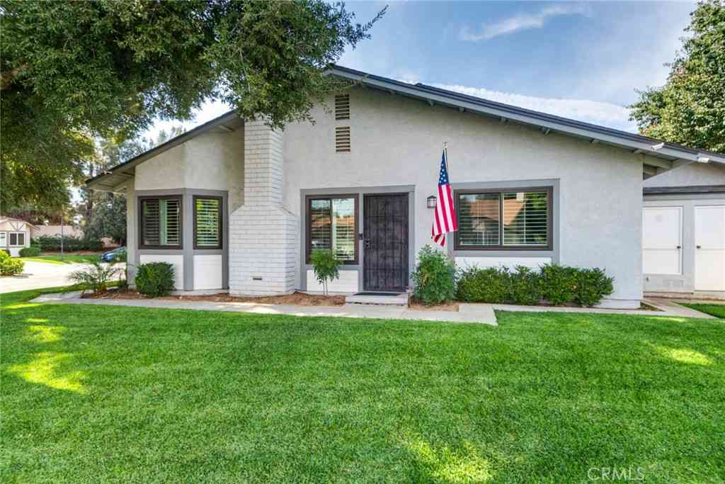 Condo For Sale - 3198 Bexfield Court<br/> Riverside, CA 92503