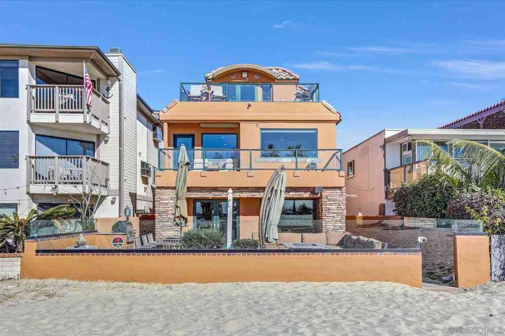 Homes For Sale - 2636 38 Strand Way<br/> San Diego, CA 92109