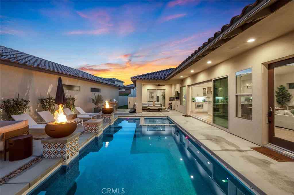 Homes For Sale - 80394 Platinum<br/> La Quinta, CA 92253
