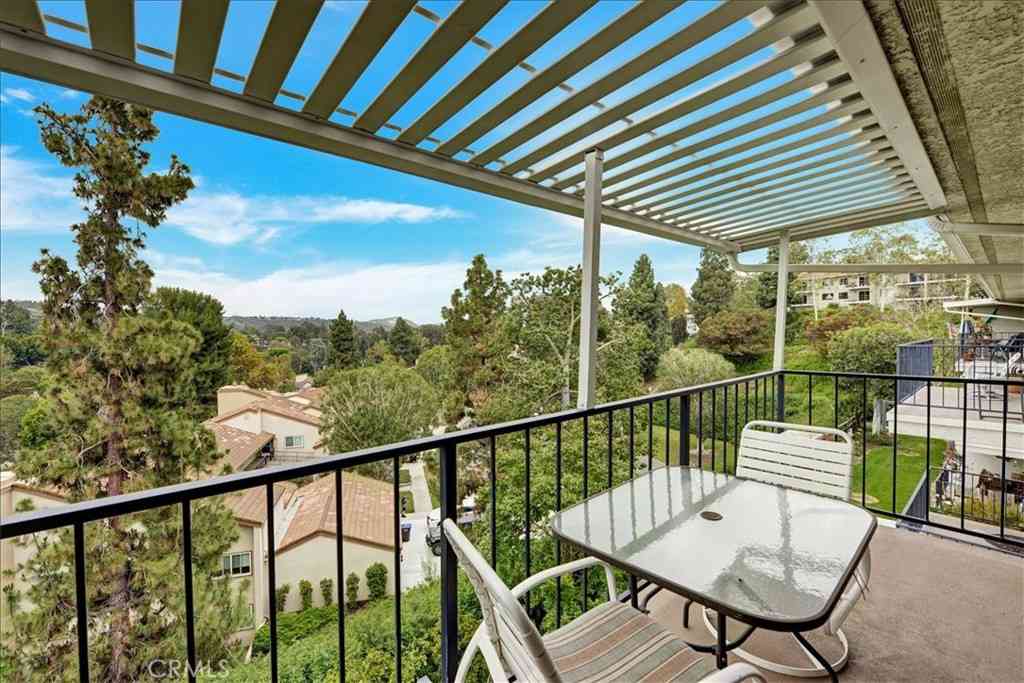 Condo For Rent - 3338 Punta Alta #3C<br/> Laguna Woods, CA 92637
