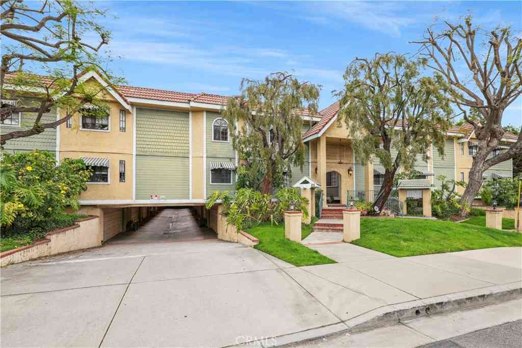 Condo For Sale - 25 Palmetto Drive #E<br/> Alhambra, CA 91801