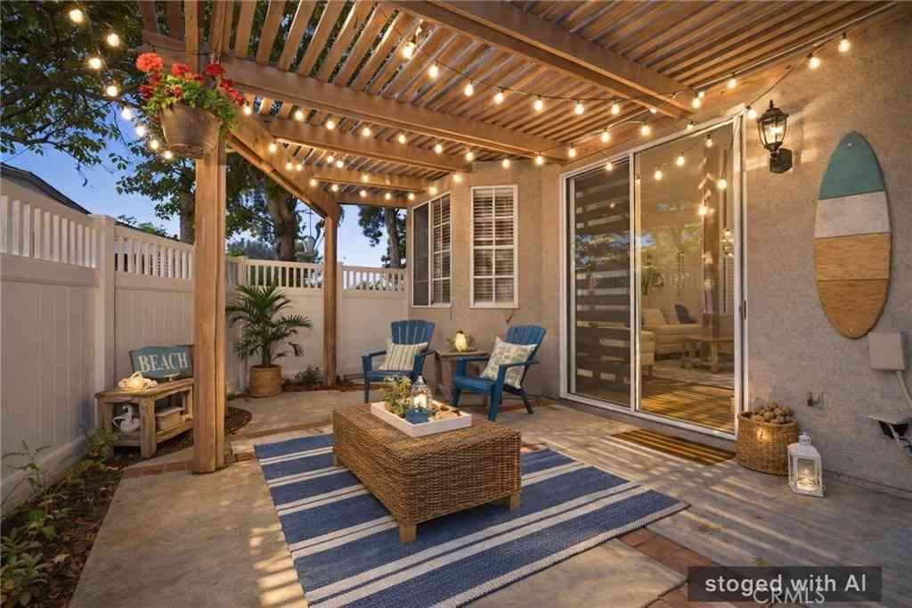 Condo For Sale - 24392 Kingston Court #72<br/> Laguna Hills, CA 92653