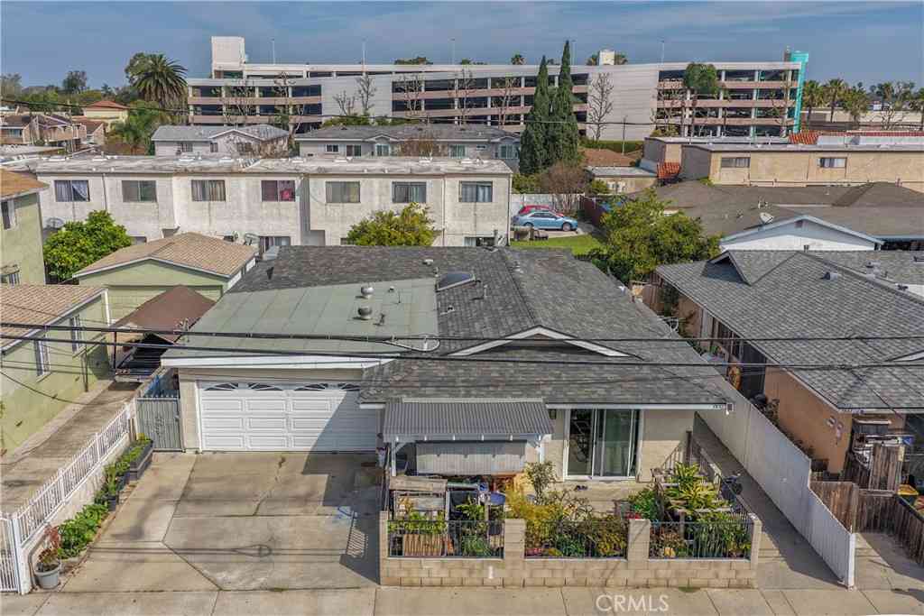 Multifamily For Sale - 7851 Cypress #AB<br/> Huntington Beach, CA 92647