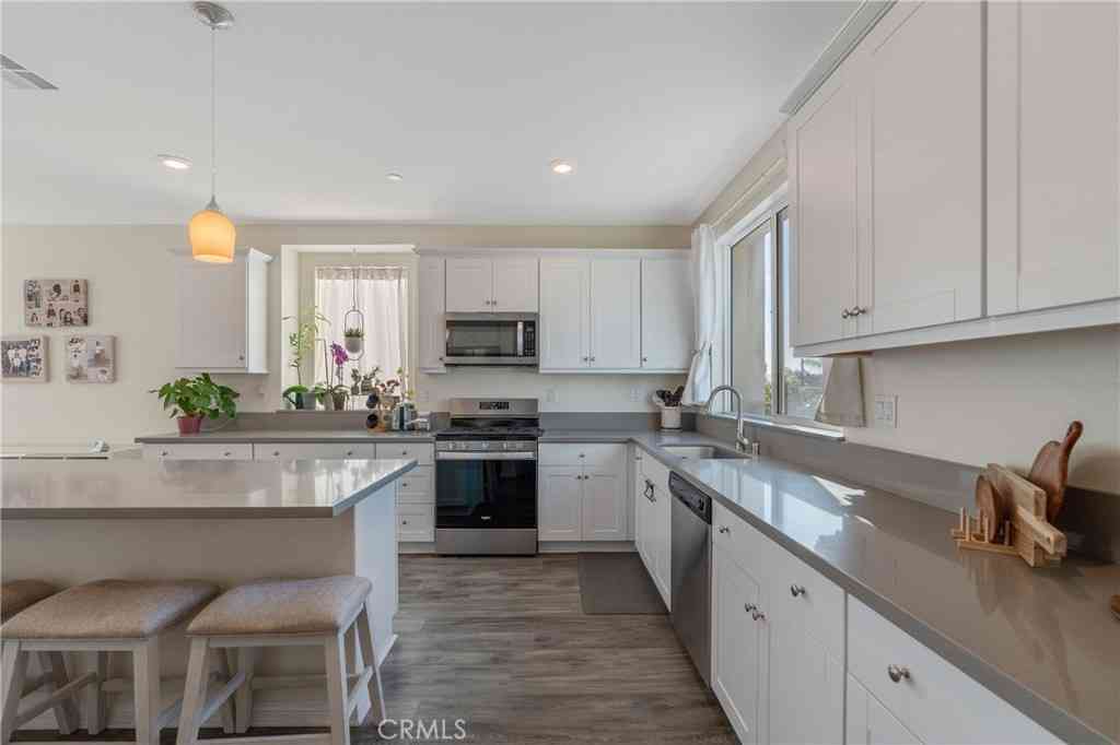 Townhouse For Sale - 14059 Zirconia Lane #1<br/> Gardena, CA 90247