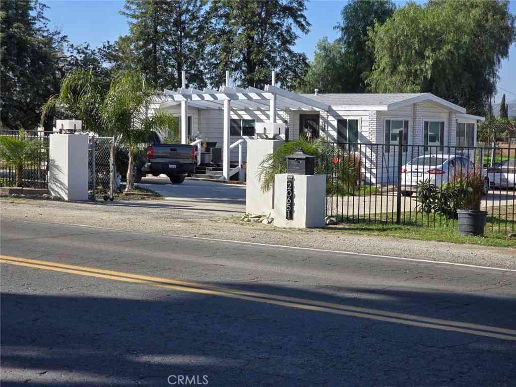 Mobile Home For Sale - 20651 El Nido<br/> Perris, CA 92571