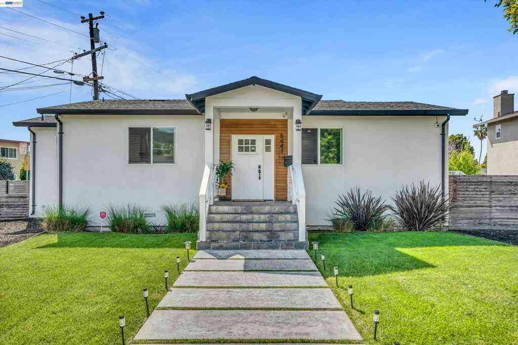 Homes For Sale - 5447 Shasta Ave<br/> San Pablo, CA 94806