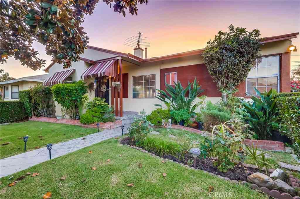 Homes For Sale - 10441 W Zamora<br/> Los Angeles, CA 90002