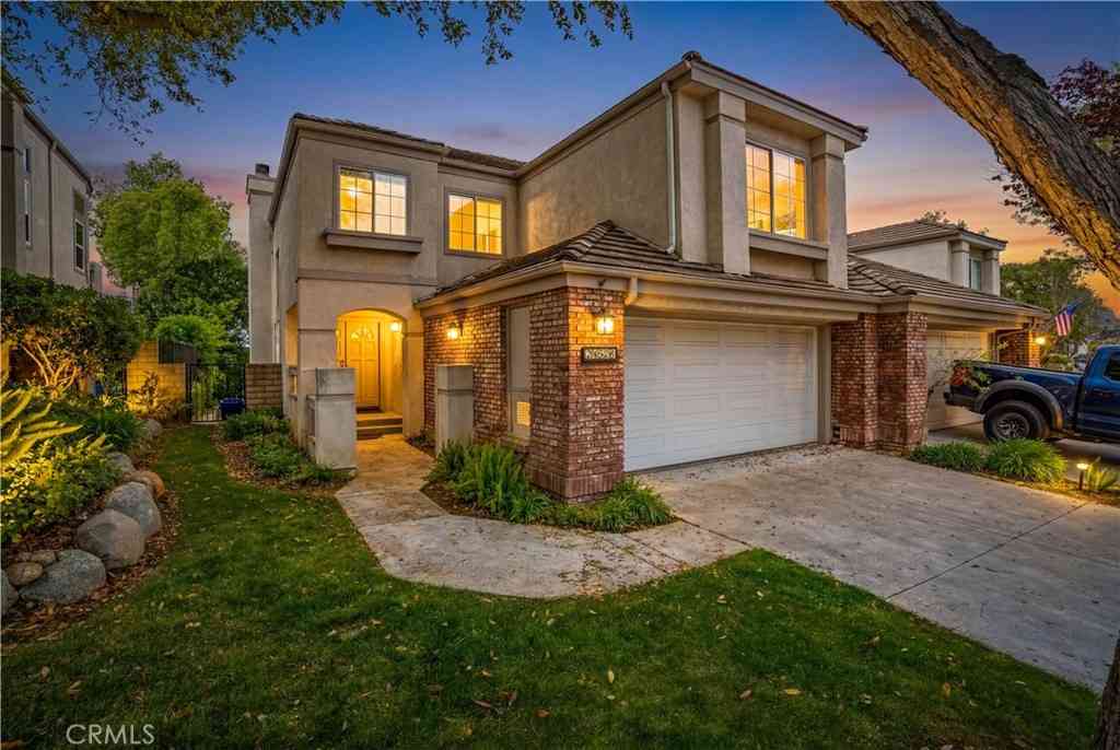 Townhouse For Sale - 24526 Windsor Drive #A<br/> Valencia, CA 91355