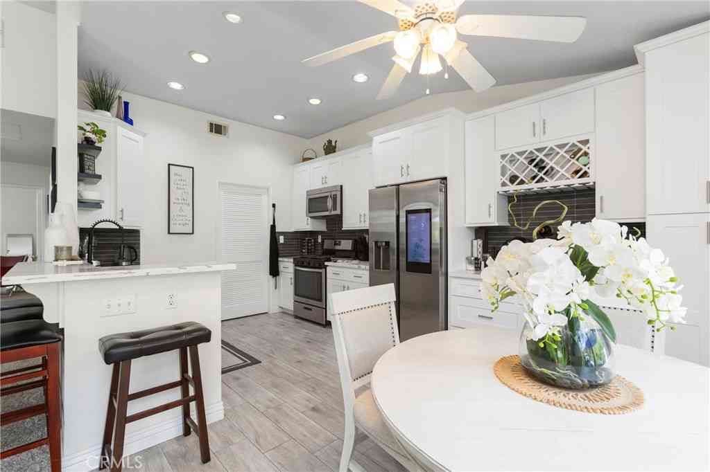 Condo For Sale - 123 Chaumont Circle<br/> Lake Forest, CA 92610