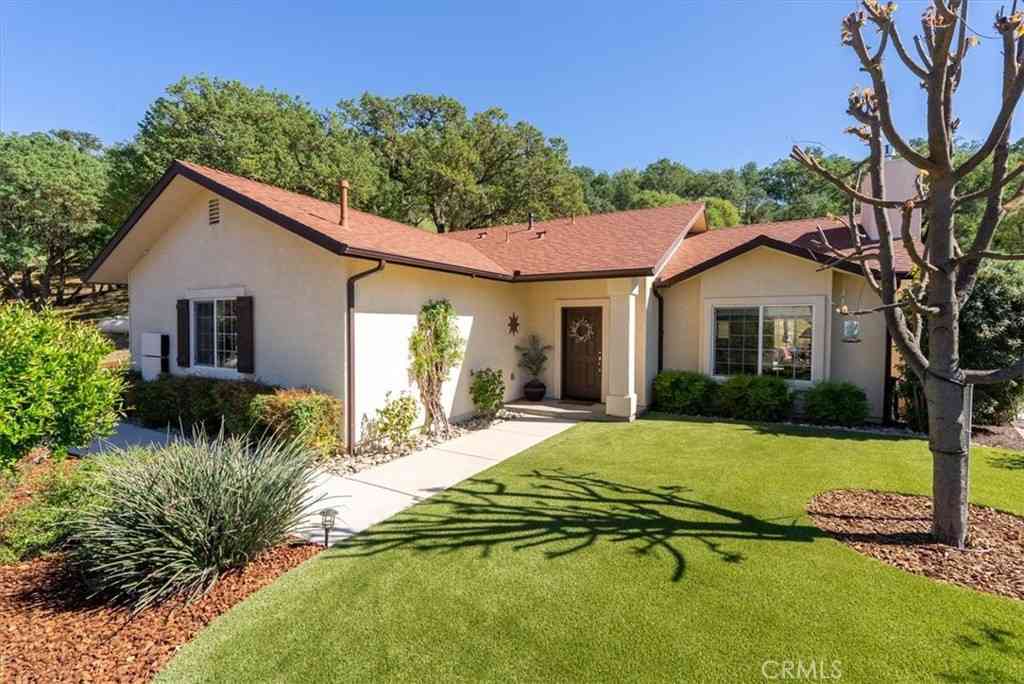 Homes For Sale - 5660 Ground Squirrel<br/> Paso Robles, CA 93446