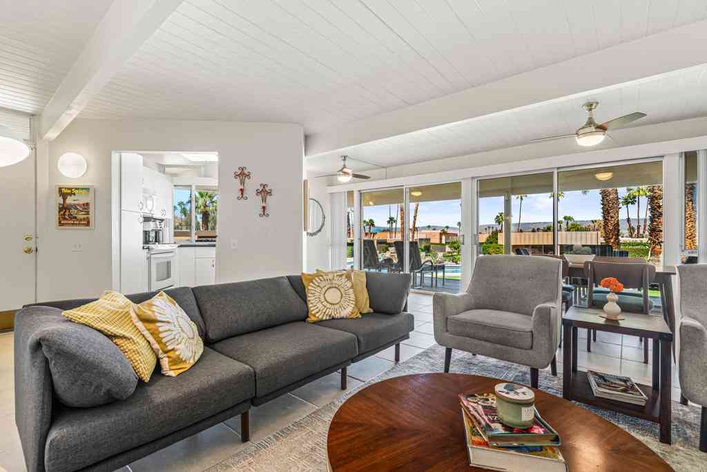 Condo For Sale - 172 Sandpiper Street<br/> Palm Desert, CA 92260
