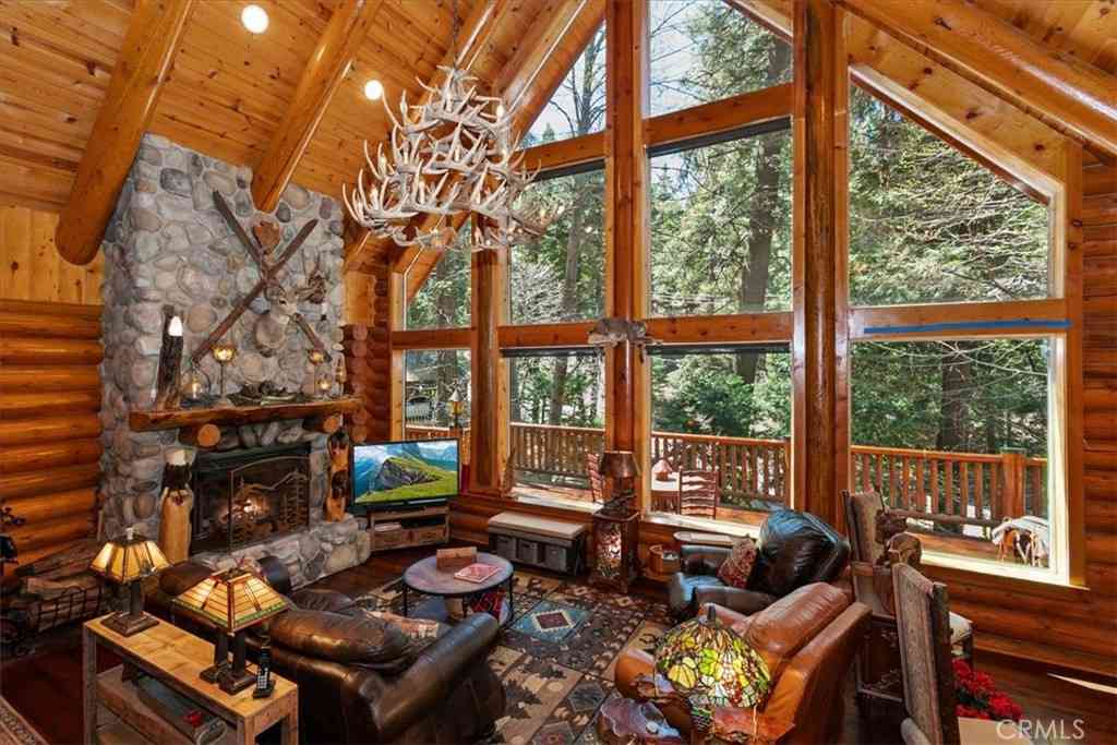 Homes For Sale - 28730 Potomac<br/> Lake Arrowhead, CA 92352