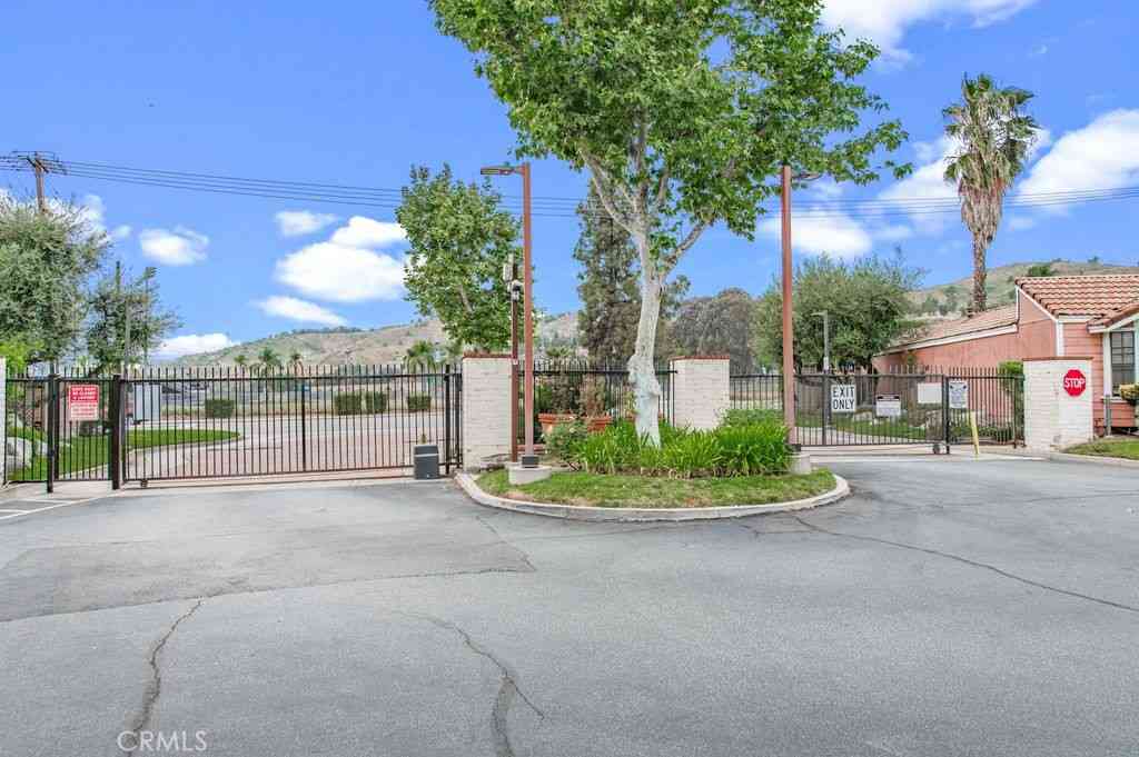 Homes For Sale - 1631 Byron Court<br/> Pomona, CA 91768