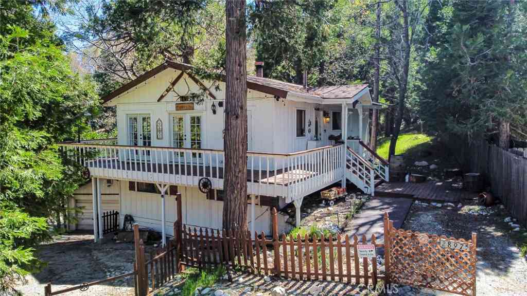 Homes For Sale - 28975 Alder Terrace<br/> Cedar Glen, CA 92321