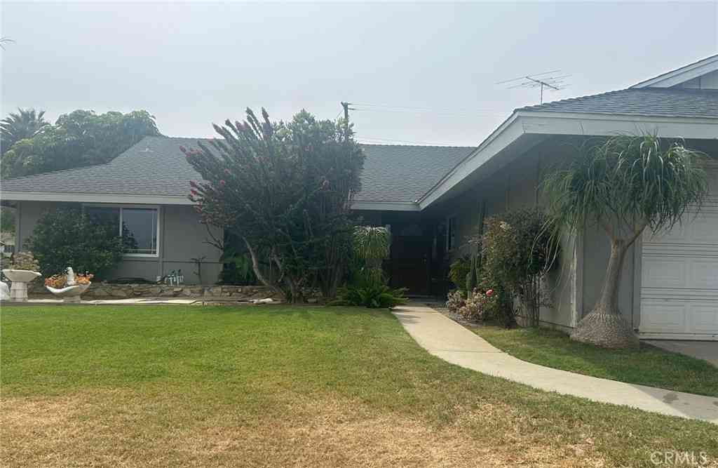 Homes For Sale - 5210 Dresden Place<br/> Riverside, CA 92505