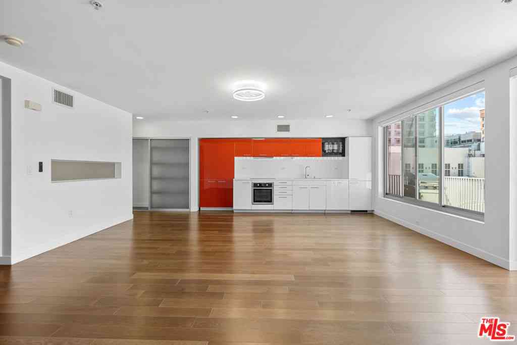 Condo For Rent - 901 S Flower Street #703<br/> Los Angeles, CA 90015