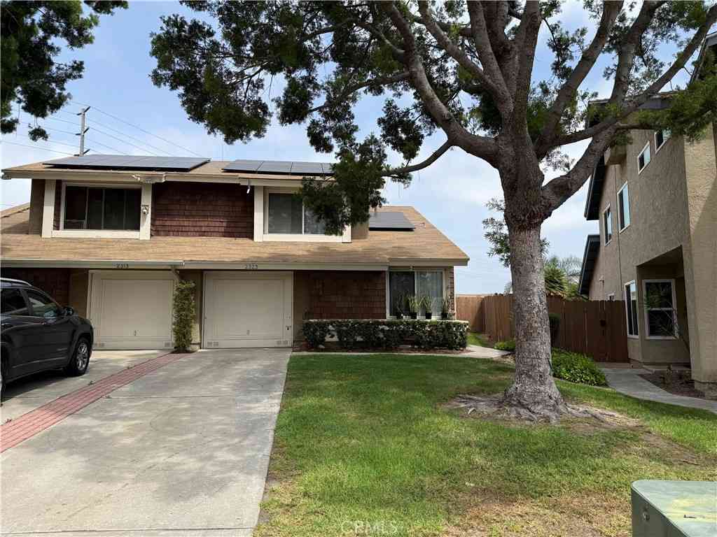 Condo For Sale - 2323 Edenbridge<br/> San Diego, CA 92139