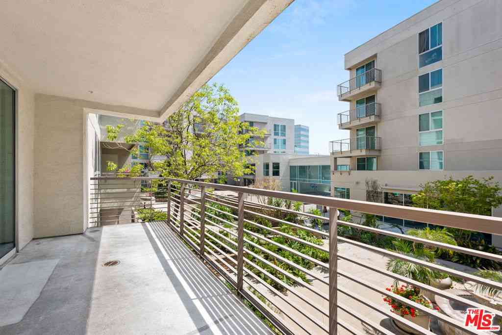 Condo For Sale - 267 S San Pedro Street #211<br/> Los Angeles, CA 90012