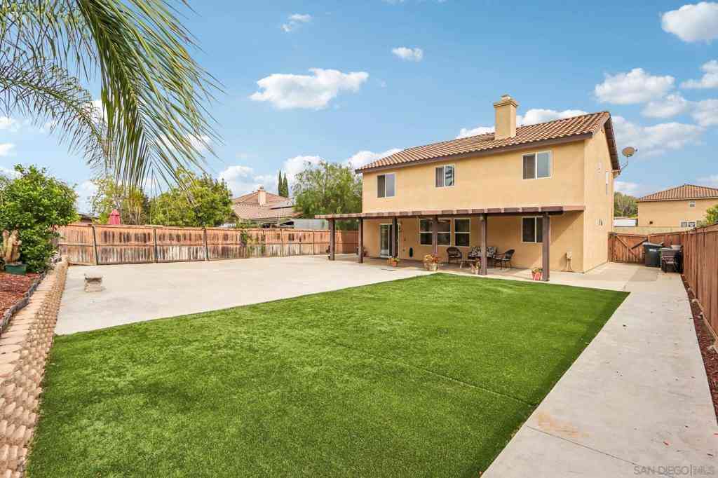 Homes For Sale - 37829 Rainbow Drive<br/> Murrieta, CA 92563