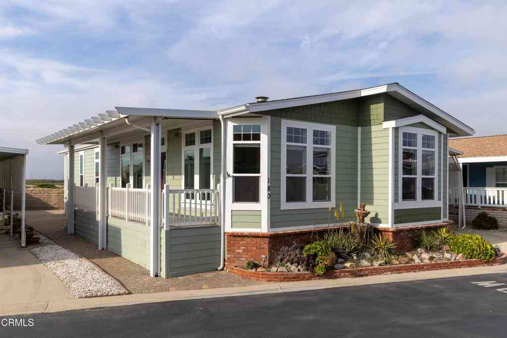 Mobile Home For Sale - 5540 W 5th Street #180<br/> Ventura County, Oxnard, CA 93035