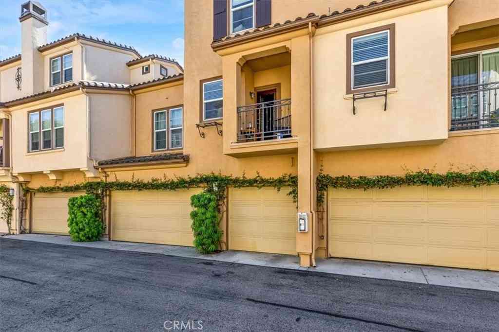 Condo For Sale - 30 Marcilla<br/> Ladera Ranch, CA 92694