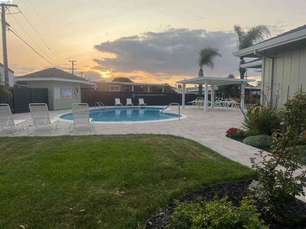 Mobile Home For Sale - 64 Oneida<br/> Oakley, CA 94581