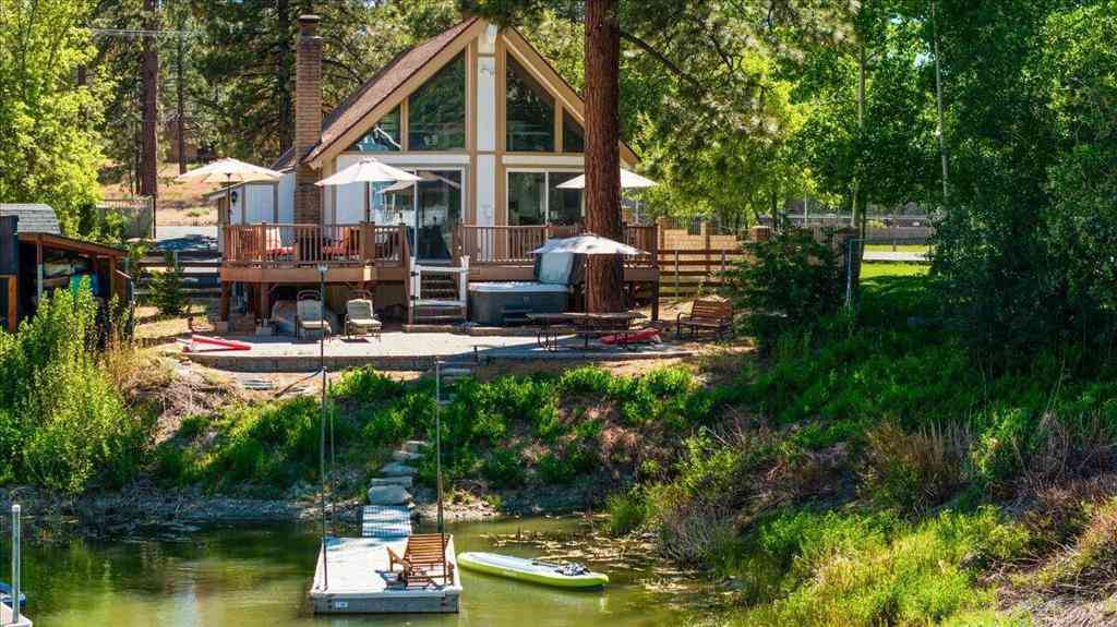 Homes For Sale - 39820 Lakeview Drive<br/> Big Bear, CA 92315