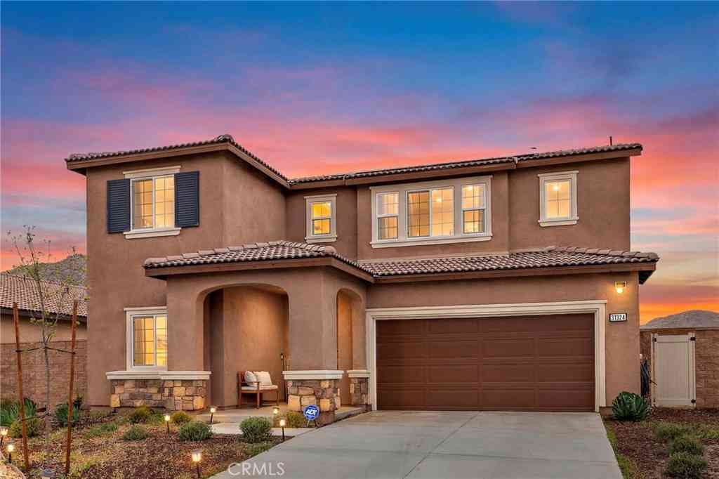 Homes For Sale - 31324 Scrub Jay Rd.<br/> Winchester, CA 92596
