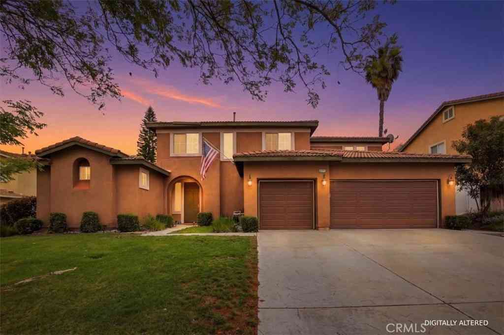 Homes For Sale - 8072 Branding Iron Lane<br/> Riverside, CA 92508