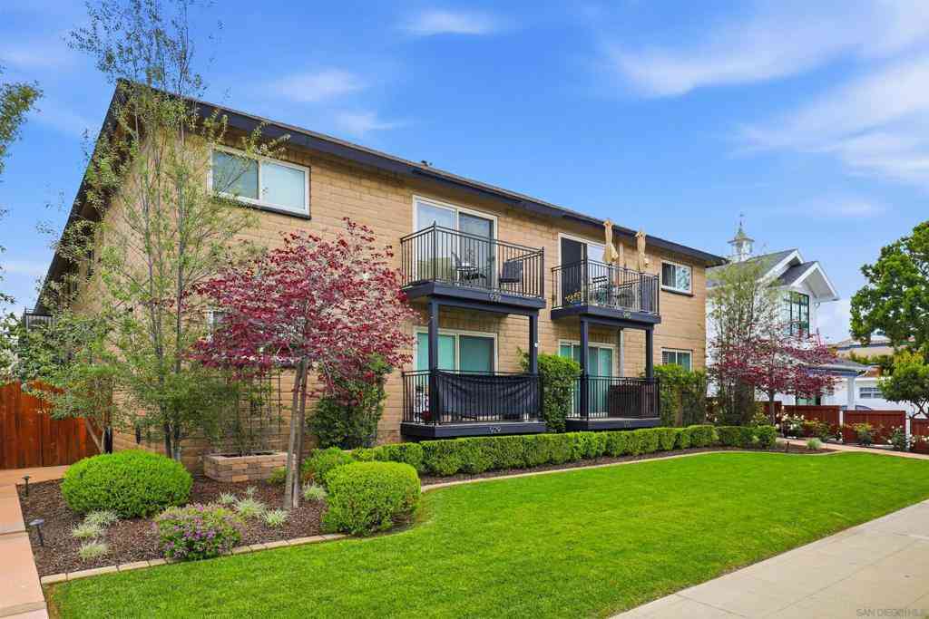 Condo For Sale - 933 D Avenue<br/> Coronado, CA 92118