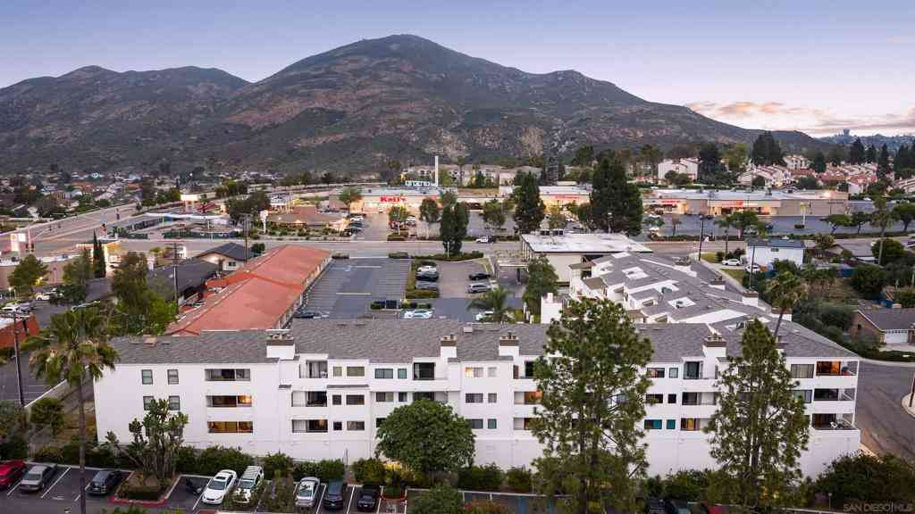 Condo For Sale - 6960 Hyde Park Dr #12<br/> San Diego, CA 92119