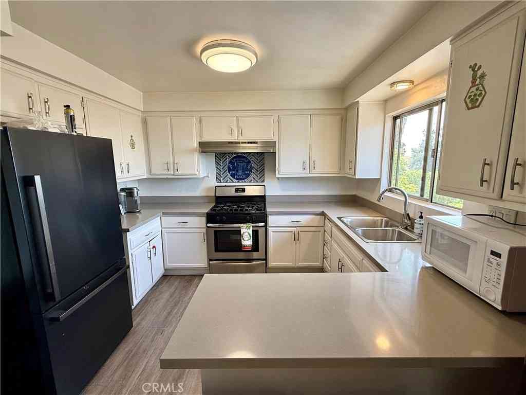 Condo For Sale - 12287 Osborne Street #12<br/> Pacoima, CA 91331