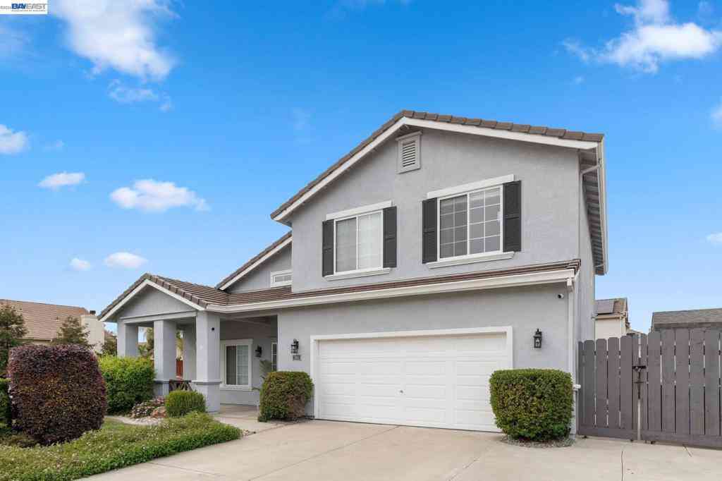 Homes For Sale - 763 Grafton St<br/> Manteca, CA 95337