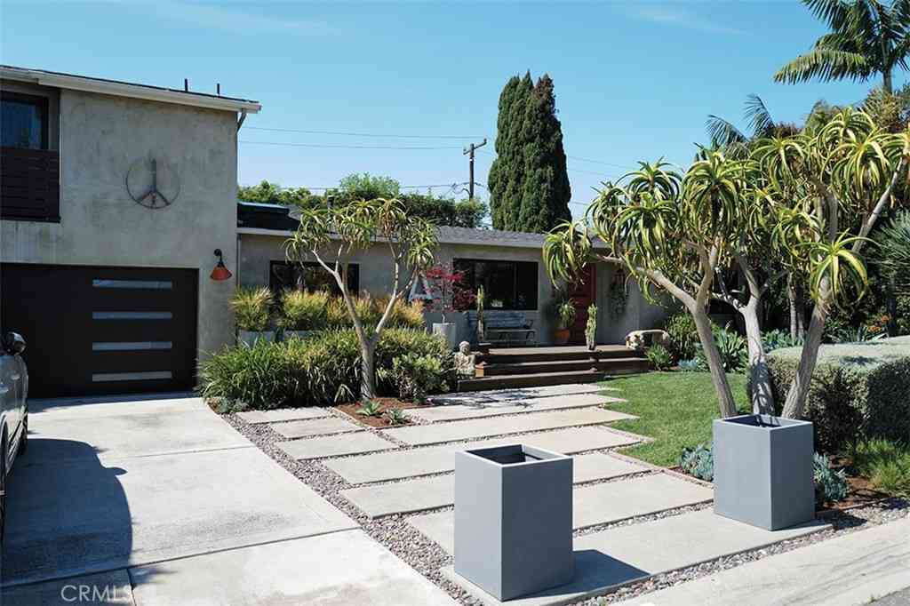 Homes For Sale - 363 La Perle Lane<br/> Orange County, Costa Mesa, CA 92627