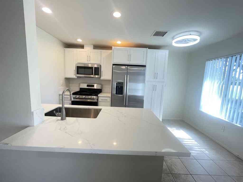 Condo For Sale - 82567 Avenue 48 #36<br/> Indio, CA 92201