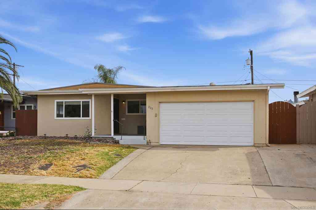 Homes For Sale - 225 E Renette Ave<br/> El Cajon, CA 92020