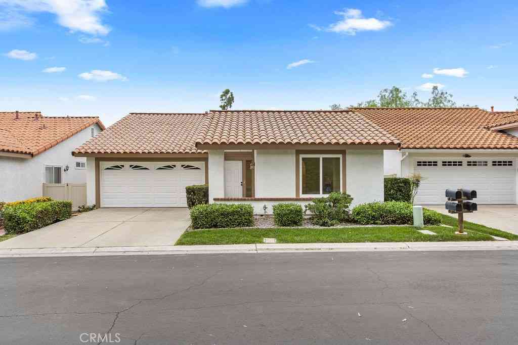 Homes For Sale - 28133 Espinoza<br/> Mission Viejo, CA 92692