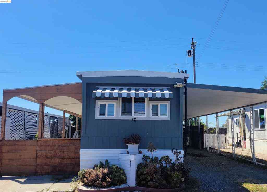 Mobile Home For Sale - 4400 Gateway Rd.<br/> Bethel Island, CA 94511