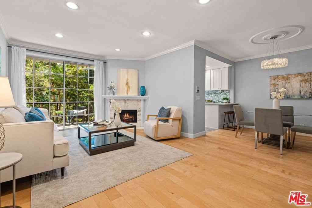 Condo For Sale - 1375 Kelton Avenue #206<br/> Los Angeles, CA 90024