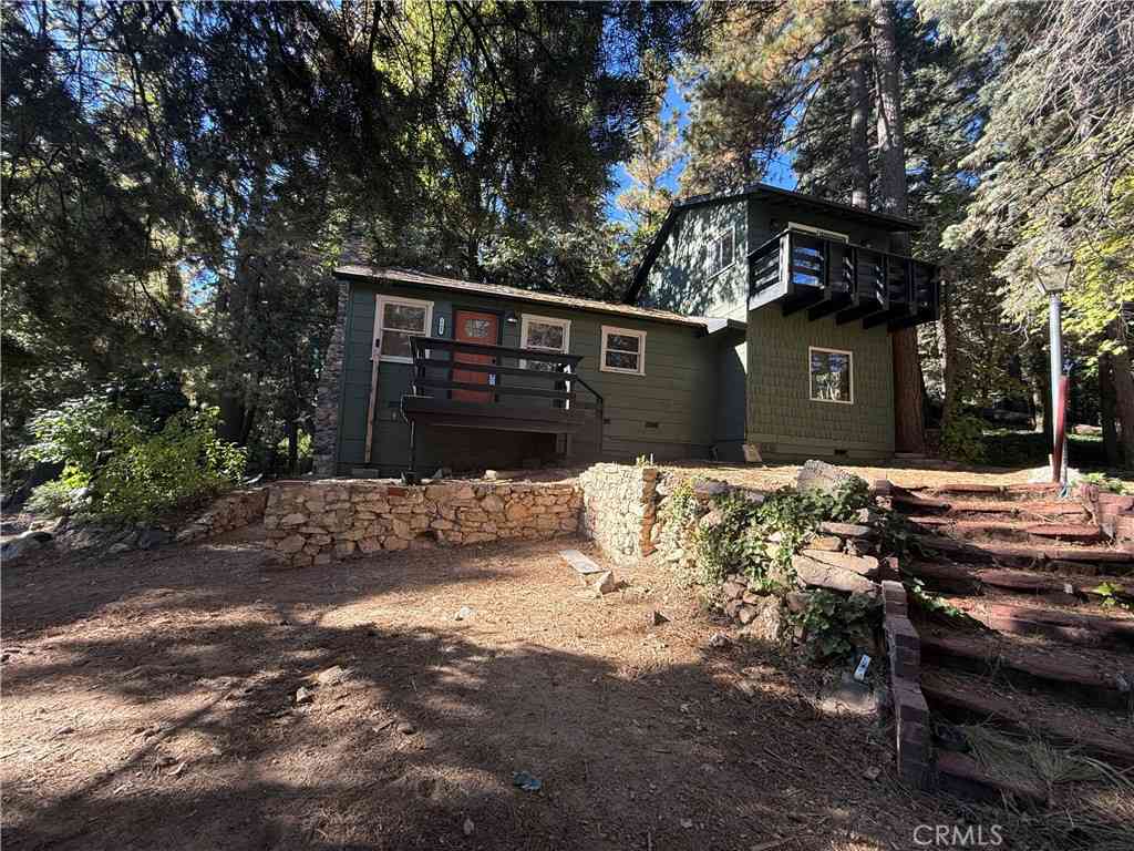 Homes For Sale - 28487 Altamont Court<br/> Lake Arrowhead, CA 92352
