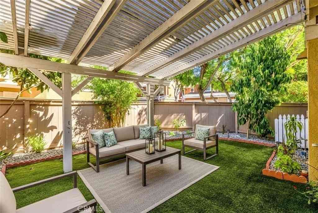 Condo For Sale - 22 Rosewood<br/> Aliso Viejo, CA 92656