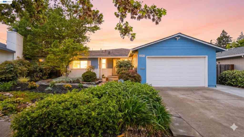 Homes For Sale - 26257 Coleman Ave<br/> Hayward, CA 94544