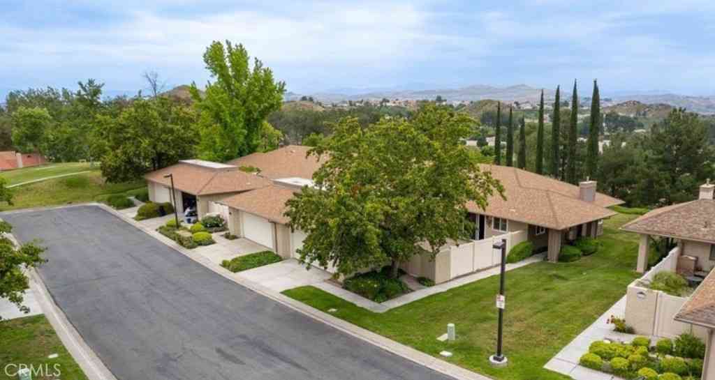 Condo For Sale - 26172 Rainbow Glen<br/> Newhall, CA 91321