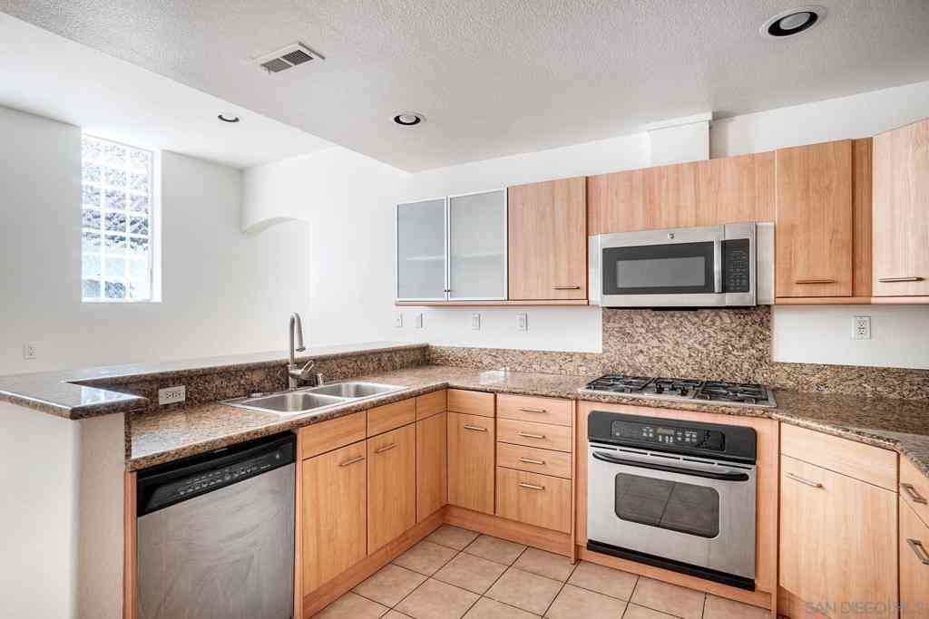 Condo For Sale - 4057 1st Avenue #109<br/> San Diego, CA 92103