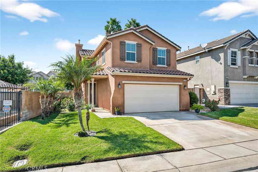 Homes For Sale - 5759 Mapleview Drive<br/> Jurupa Valley, CA 92509