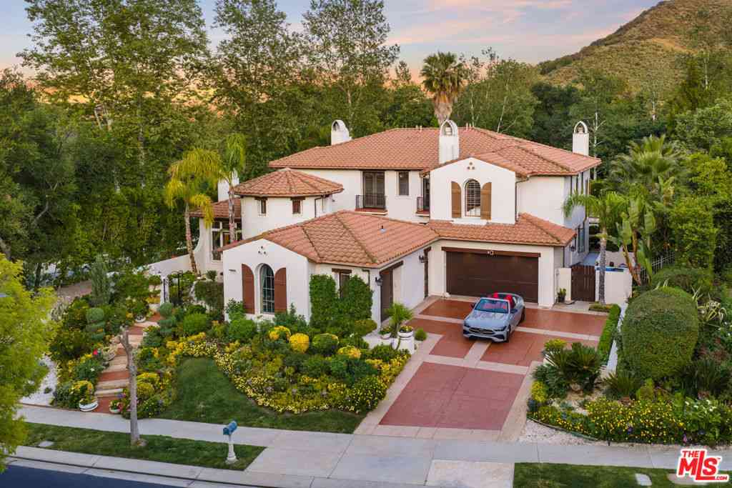 Homes For Sale - 4030 Prado De La Mariposa<br/> Calabasas, CA 91302
