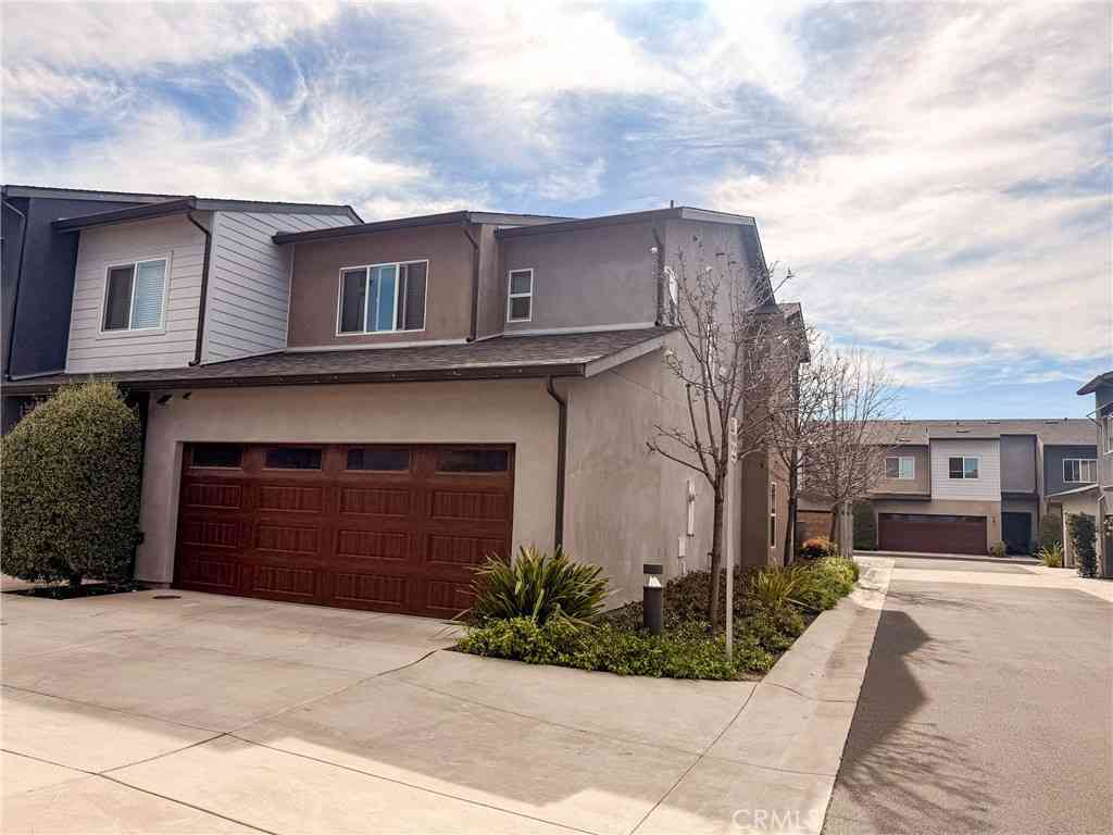 Townhouse For Sale - 545 Grande<br/> Nipomo, CA 93444